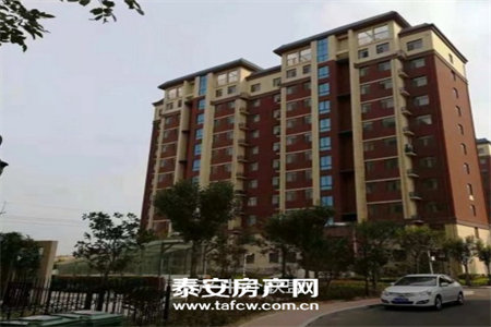 龙馨园3室2厅2卫147平78万